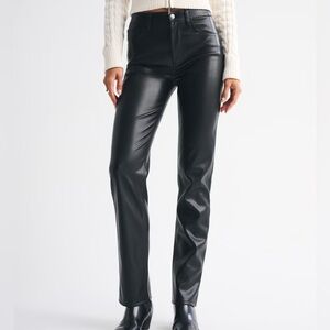 Abercrombie & Fitch 90s Straight Ultra High Rise Black Vegan Leather 4 LONG